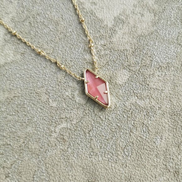 Kendra Scott Gold Raspberry Illusion Kinsley Short Pendant Necklace NEW w/dust b - Picture 3 of 4